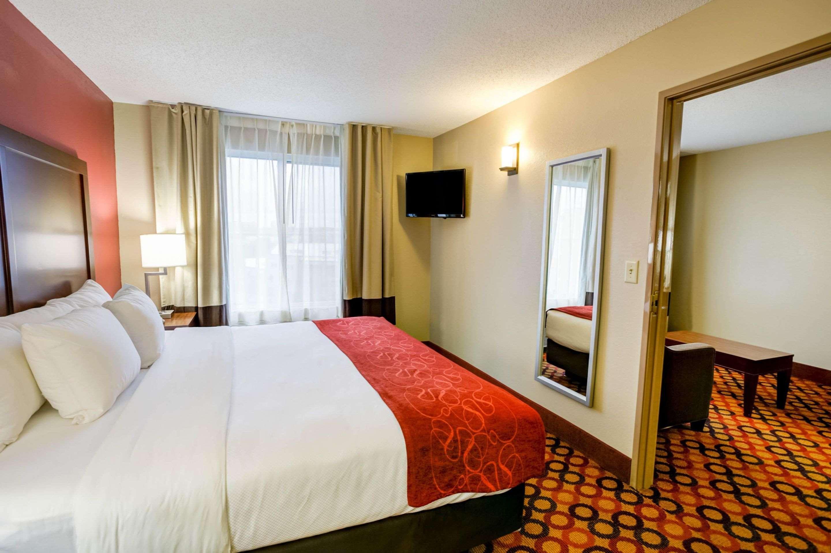 Comfort Suites Concord Mills Экстерьер фото