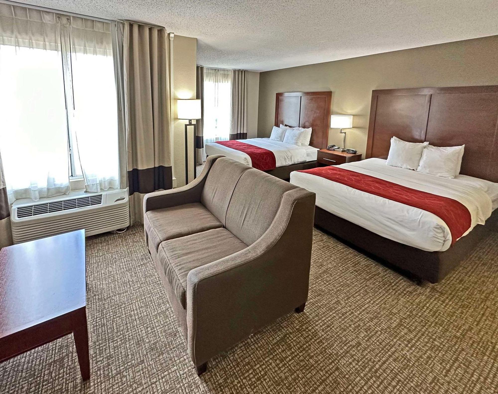 Comfort Suites Concord Mills Экстерьер фото