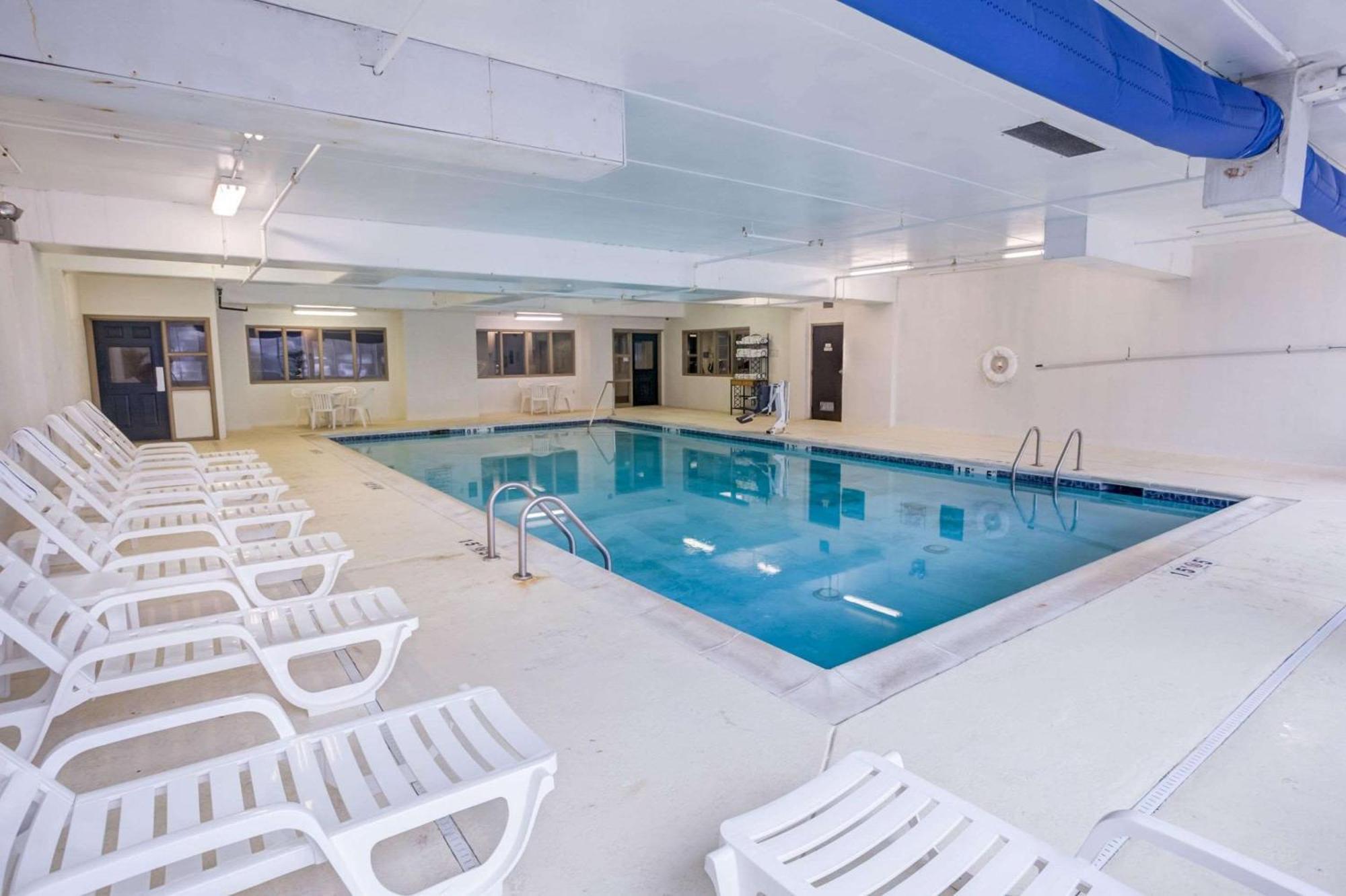Comfort Suites Concord Mills Экстерьер фото